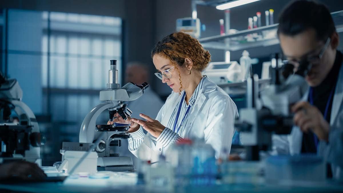 Νέες Προκλήσεις: Η Ευρώπη χάνει έδαφος από τις ΗΠΑ στην Φαρμακευτική Καινοτομία